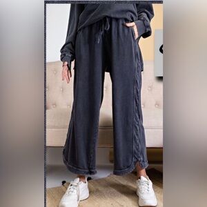 Easel Mineral Wash Terry Wide Leg Pants NWT Medium Cropped Lounge Pants